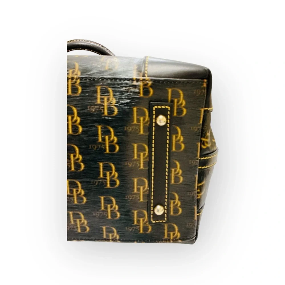 Dooney & Bourke 1975 Signature Vanessa Tote, Original COA, Dust Bag Vintage NWT - Picture 7 of 16
